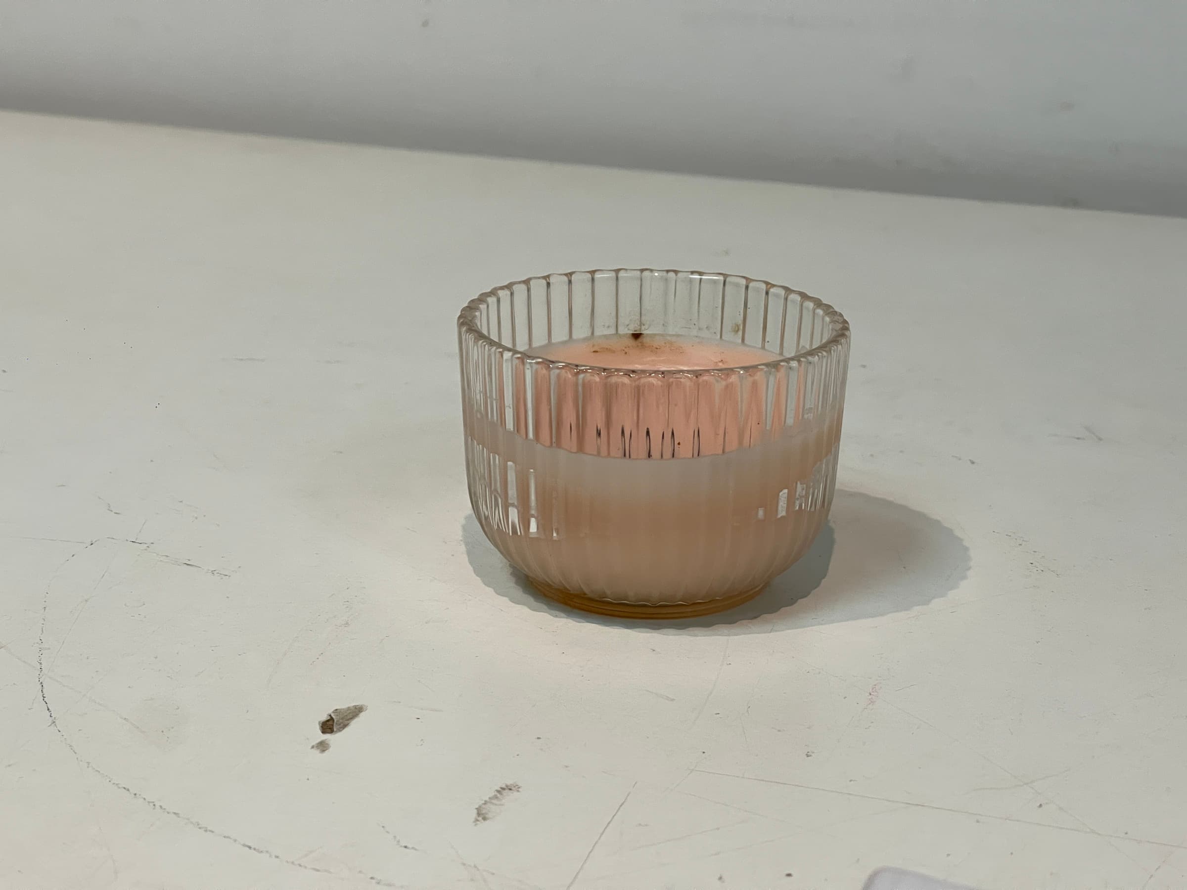 粉色香氛蠟燭