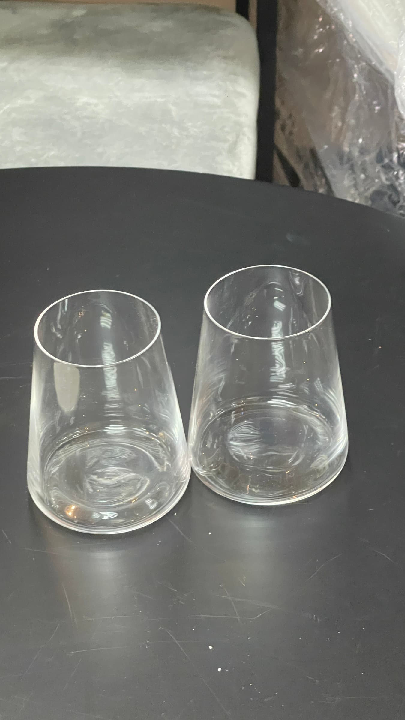 錐形玻璃杯 有兩個
